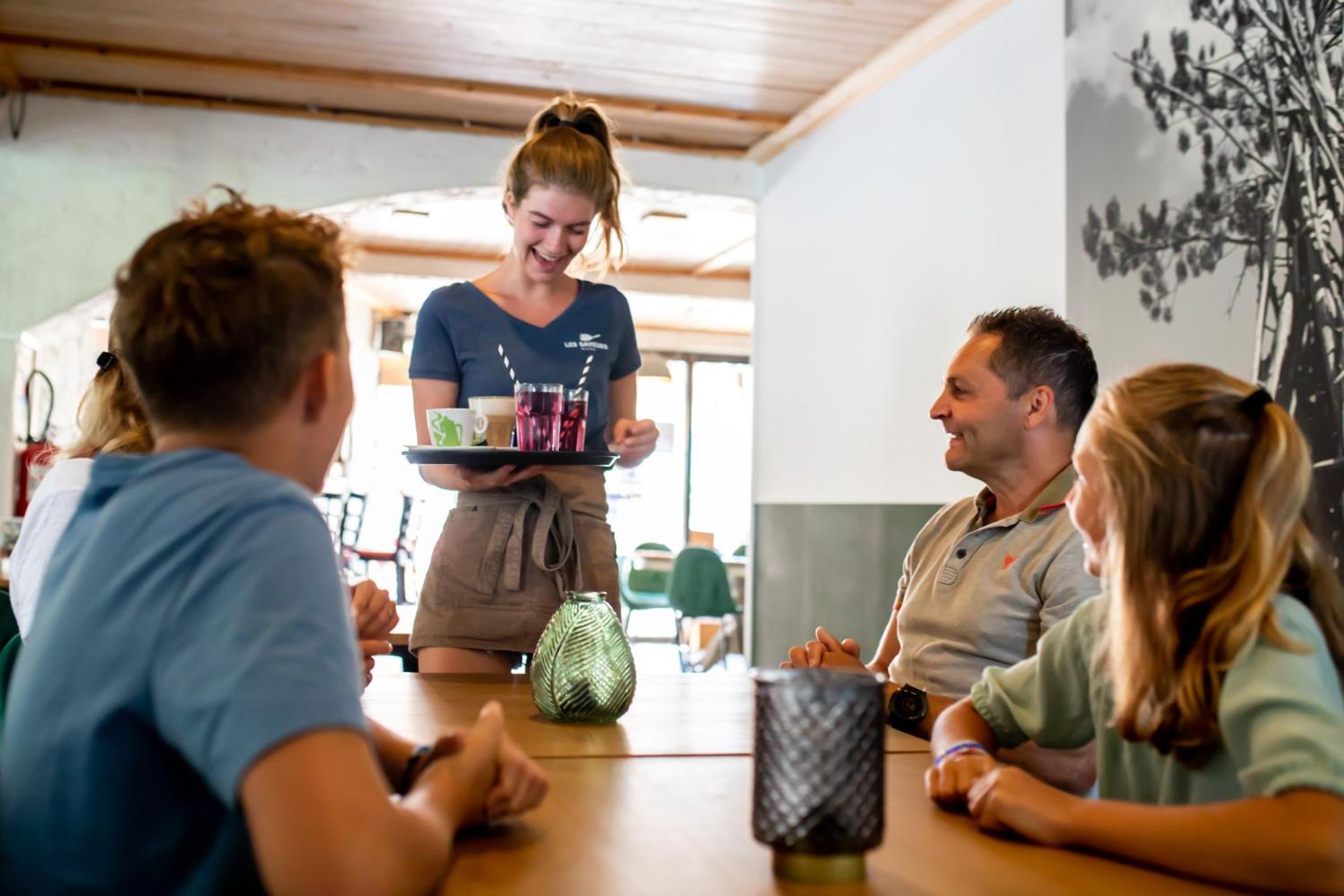 Camping Rcn Les Collines De Castellane Exterior foto