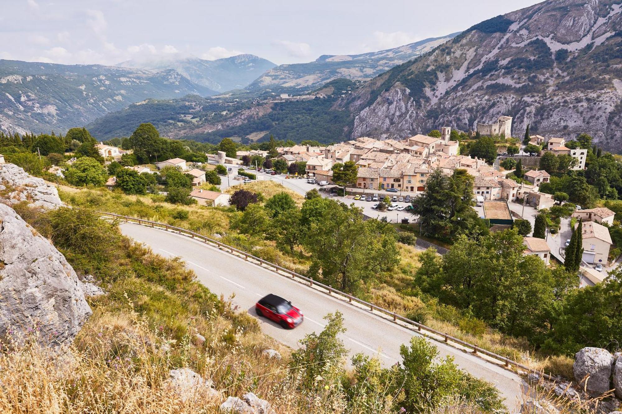Camping Rcn Les Collines De Castellane Exterior foto