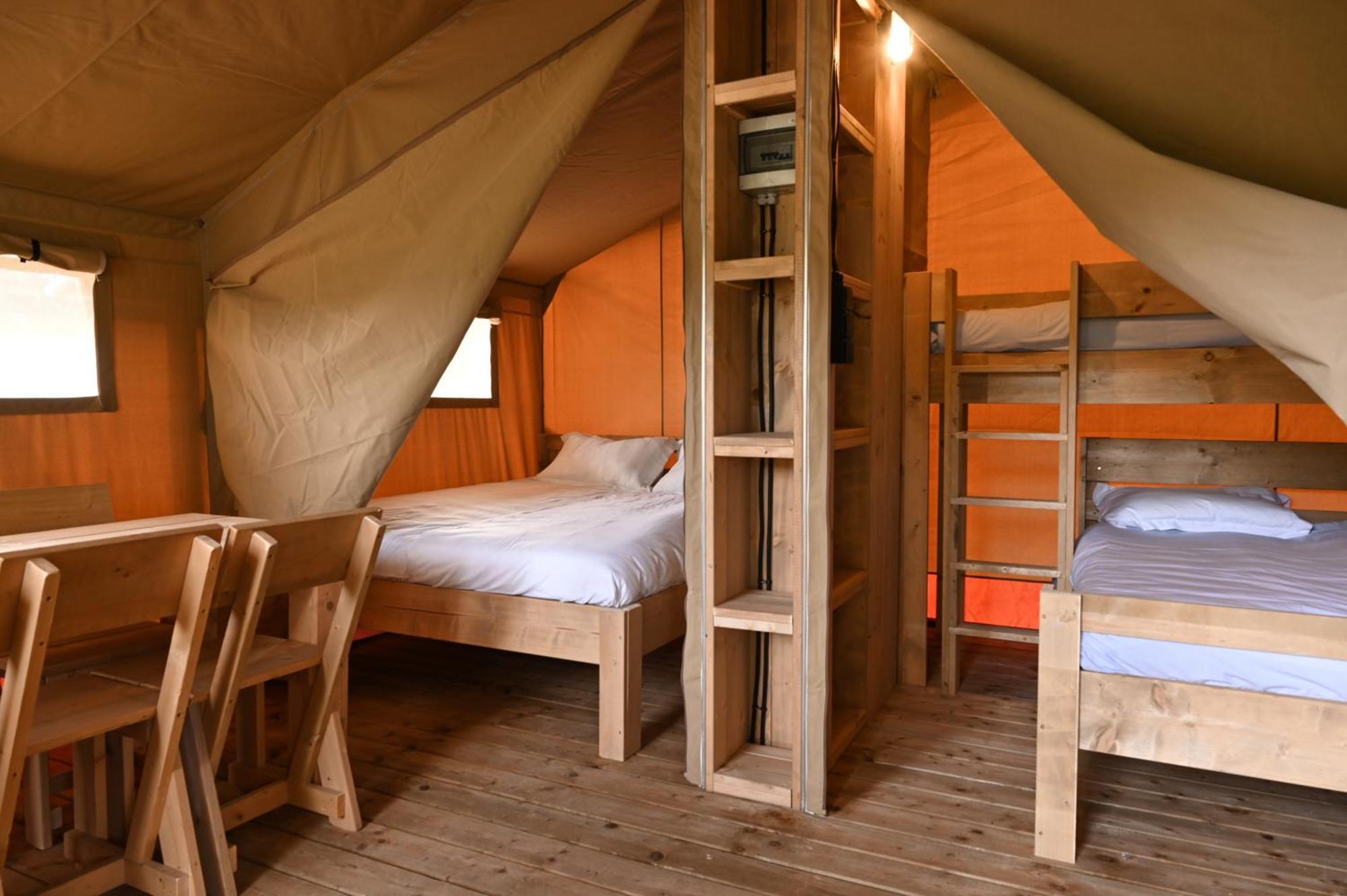 Camping Rcn Les Collines De Castellane Zimmer foto